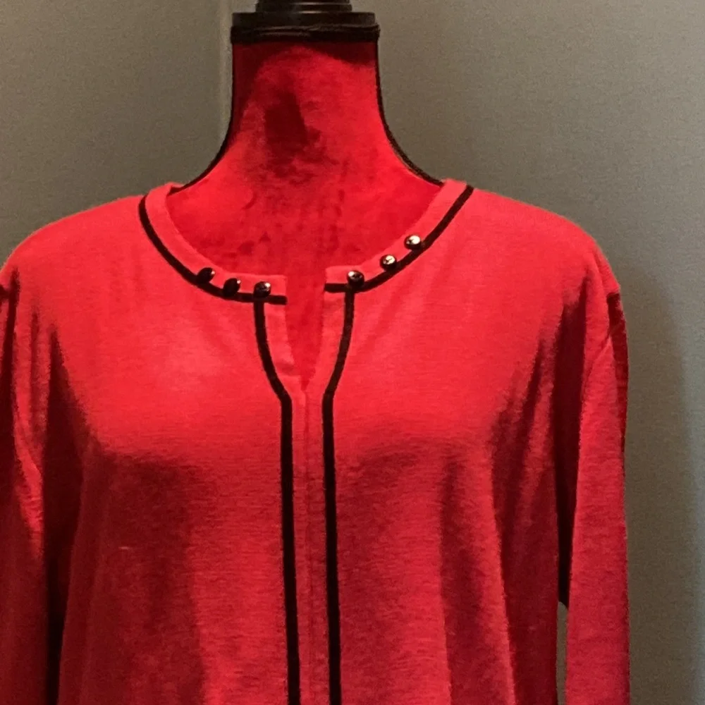 Beautiful Pink Sweater with Black Trim Size XXXL